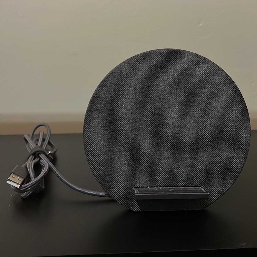 Wireless dock charger